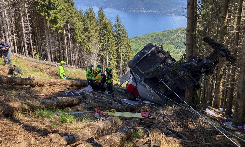 Italie: neuf morts et deux enfants blessés graves dans la chute d'un téléphérique