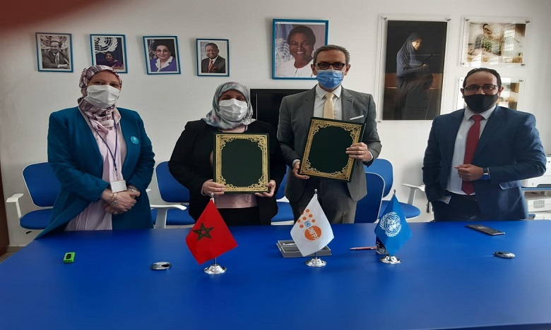 L'UNFPA et le Collectif Autisme Maroc signent un accord de partenariat