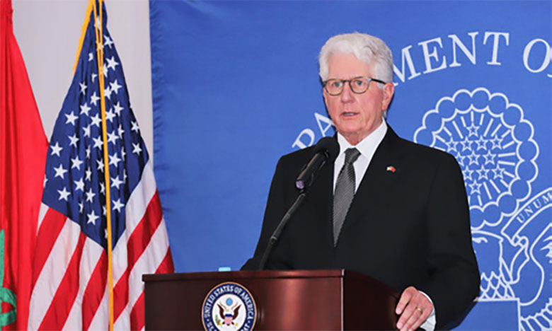 David T. Fischer, ancien ambassadeur américain au Maroc, reçoit la «National Security Medal»