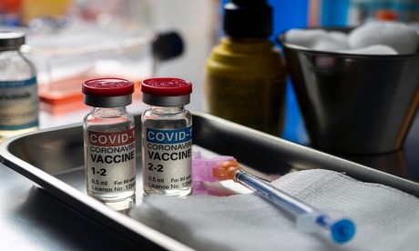 OMS: les vaccins efficaces contre "tous les variants du virus" 