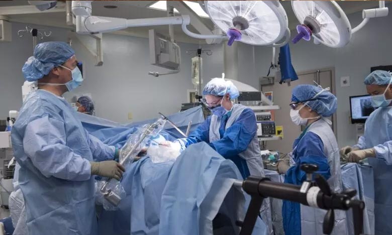 Prothèse totale de la hanche :  Première opération chirurgicale à Guercif  
