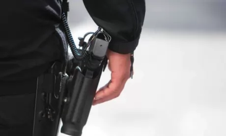 Settat:  Un policier contraint d’utiliser son arme pour interpeller trois multirécidivistes