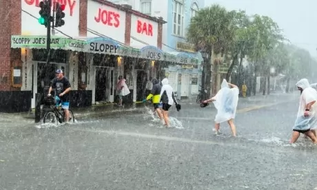 La tempête Elsa se renforce en ouragan à son approche de la Floride