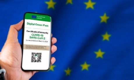 UE: entrée en vigueur du certificat Covid pour relancer les voyages cet été