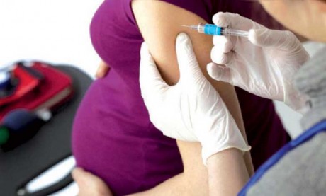 Le ministère de la Santé appelle les femmes enceintes à se faire vacciner dès les premiers mois de grossesse