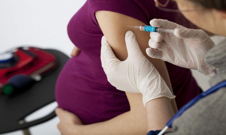 Le ministère de la Santé appelle les femmes enceintes à se faire vacciner dès les premiers mois de la grossesse