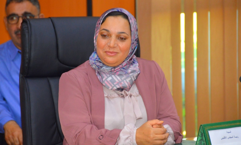 Bouchra El Ouardi, première femme à prendre les commandes du Conseil provincial de Khémisset