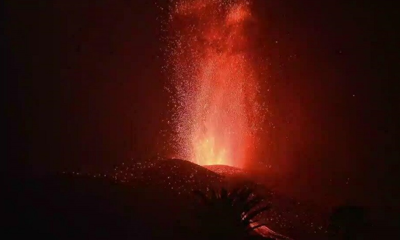 Éruption volcanique aux Canaries : Pas d’impact sur la qualité de l’air au Maroc, affirment les scientifiques