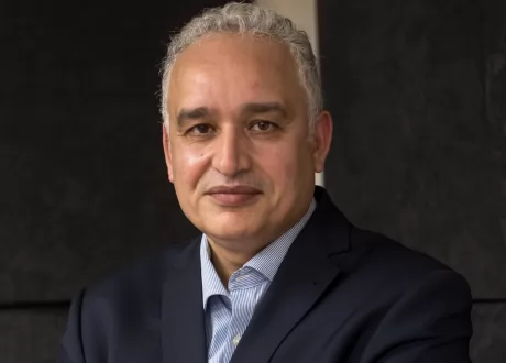 Dr Tayeb Hamdi : Le Pass vaccinal pour un retour rapide à la vie normale