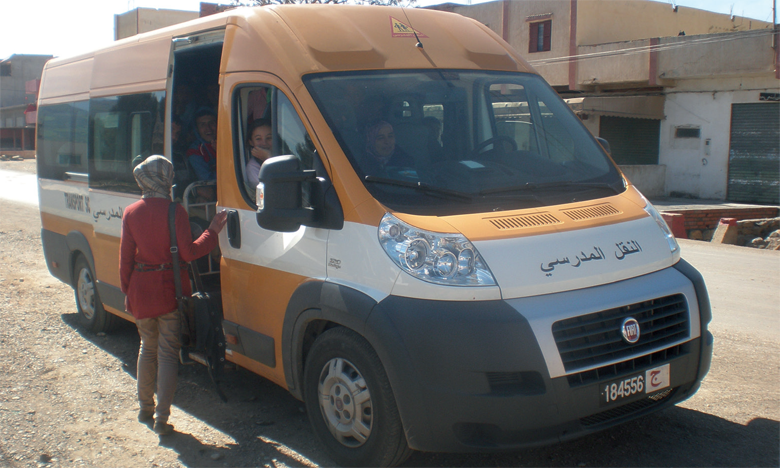 Chichaoua : 22 bus de transport scolaire remis aux communes rurales de la province