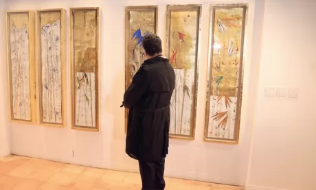 L’artiste-peintre Khalid El Bekkay : «Dans mon exposition  à Asilah, on trouve des créations sur papier et sur toile  qui racontent mon expérience avec le bambou en Chine»