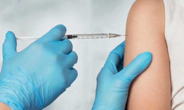 Le seul moyen pour lutter contre ce nouveau variant est la prévention, notamment à travers  la vaccination contre le virus Covid 19, et contre la grippe saisonnière.