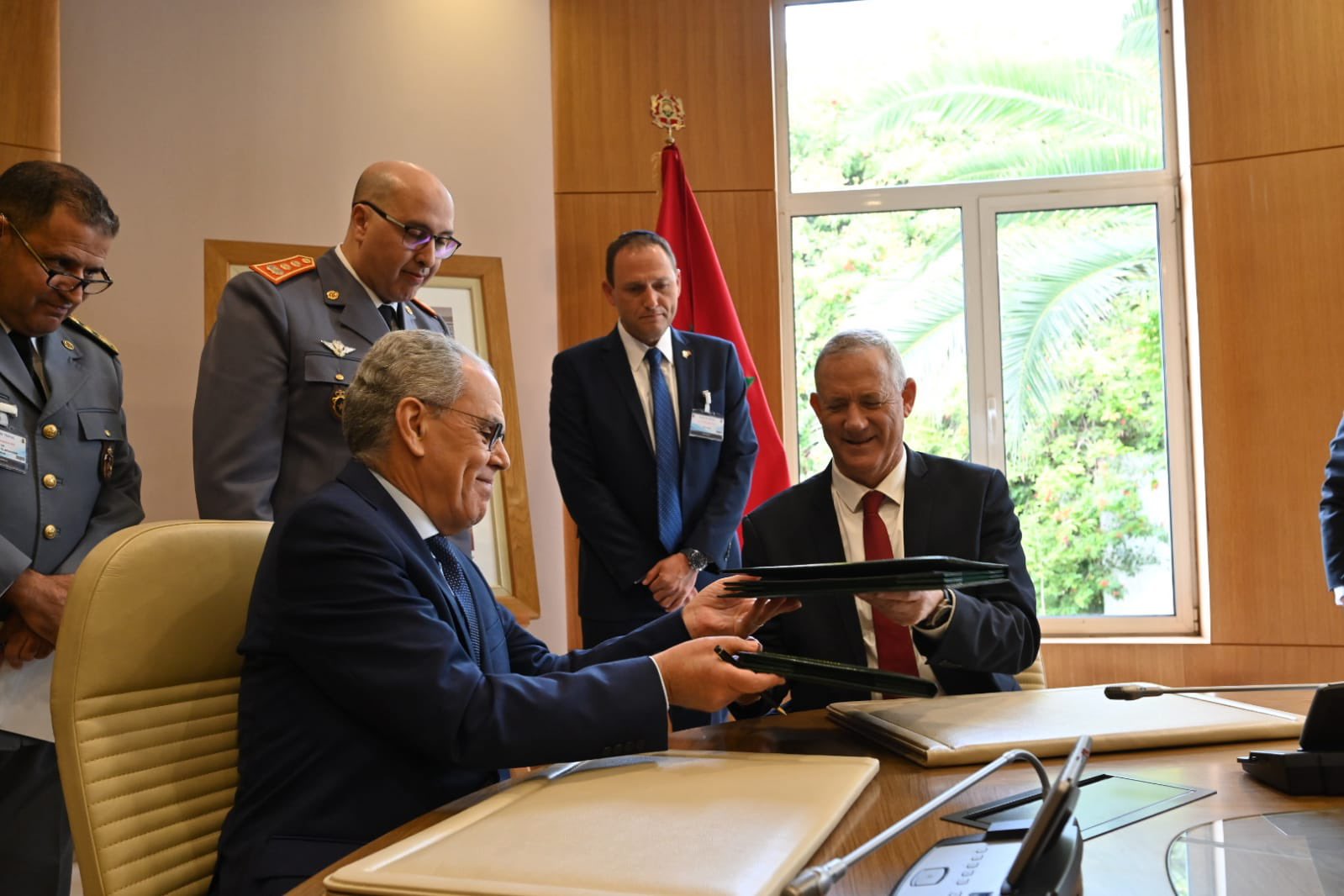 Défense: Le Maroc et Israël signent un accord de coopération en matière de sécurité