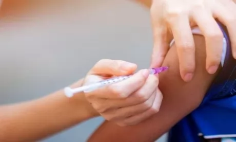 Vaccination anti-covid des 5-11 ans : la question est tranchée sous réserves, selon Saïd Moutawakil