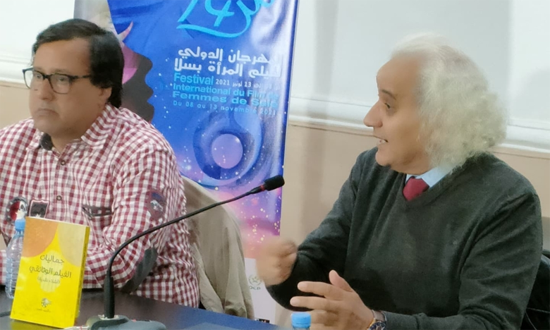 Habib Naciri (à droite) avec Hassan Narrais lors de la présentation du livre «Esthétiques du film  documentaire, fragments critiques».