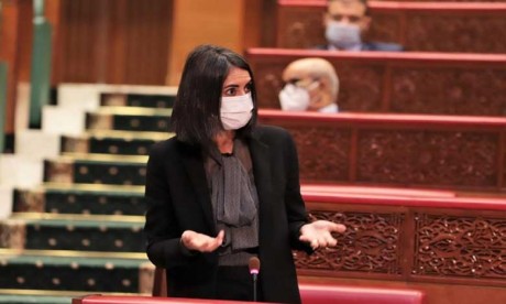 Nadia Fettah Alaoui présente le PLF 2022 devant la Commission des finances à la Chambre des conseillers 