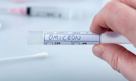 Covid-19 : Risque accru de réinfection avec le variant Omicron, selon une étude