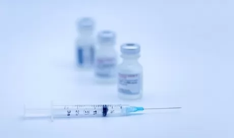 Vaccin anti-Covid : L'OMS accorde l'homologation d'urgence au Covovax 