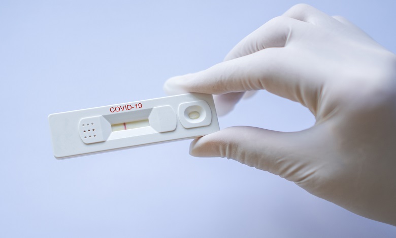 Covid-19 : Les tests antigéniques moins sensibles à Omicron, selon la FDA