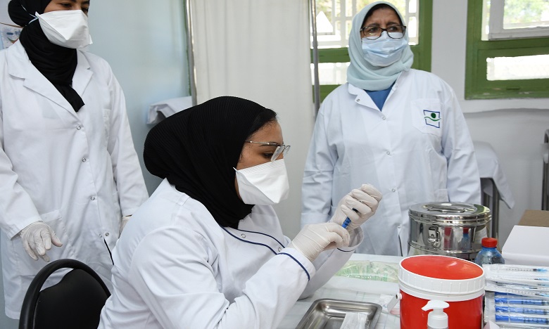Covid-19: le Maroc actuellement en phase transitoire propice à l'accélération de la vaccination
