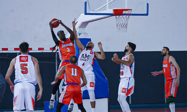 Basketball, 5e journée : le WAC surprend le FUS au Sud, l’AM Ifrane reste imbattable au Nord