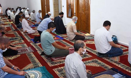Omicron et prières dans les mosquées : Le ministère des Habous rappelle le protocole en vigueur 