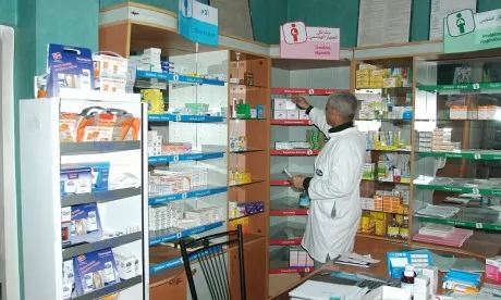 Traitement Covid et grippe : les industriels rassurent sur les stocks de médicaments 