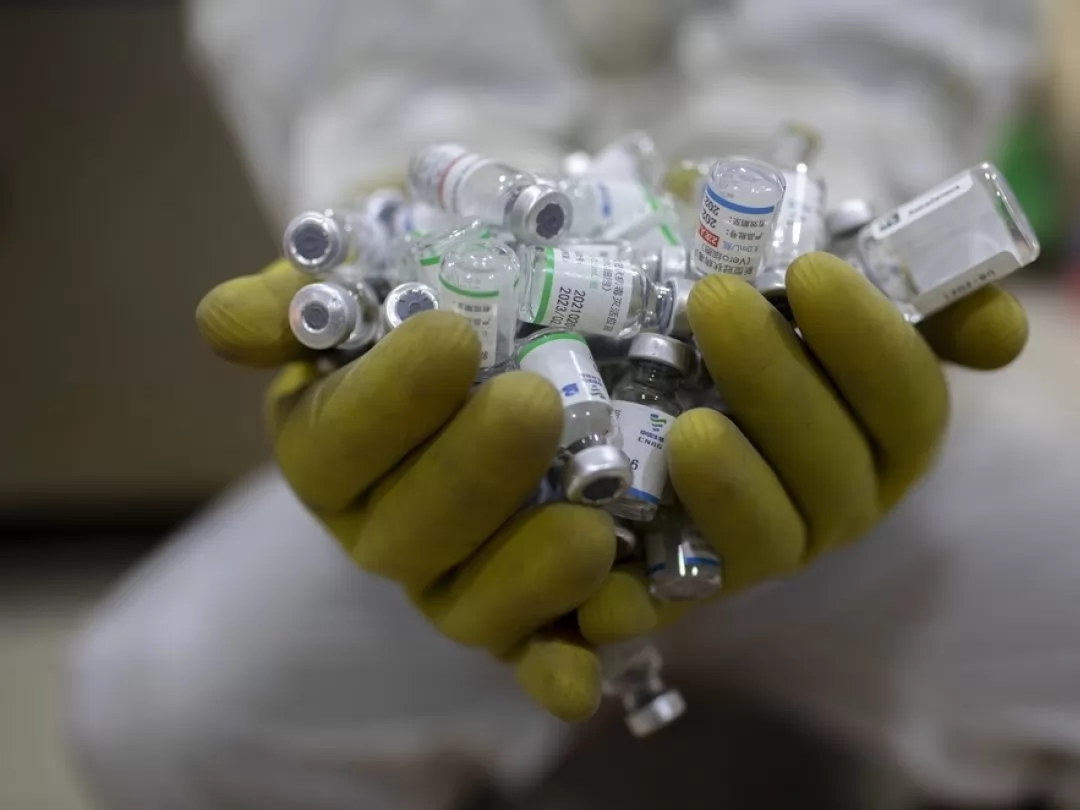 Le ministère de la Santé impose des mesures pour éliminer les flacons vides du vaccin anti-Covid19