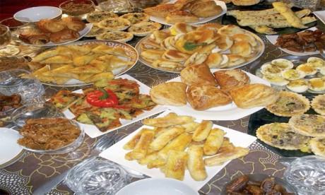 Alimentation pendant Ramadan : Méfiez-vous des faux conseils sur la Toile !