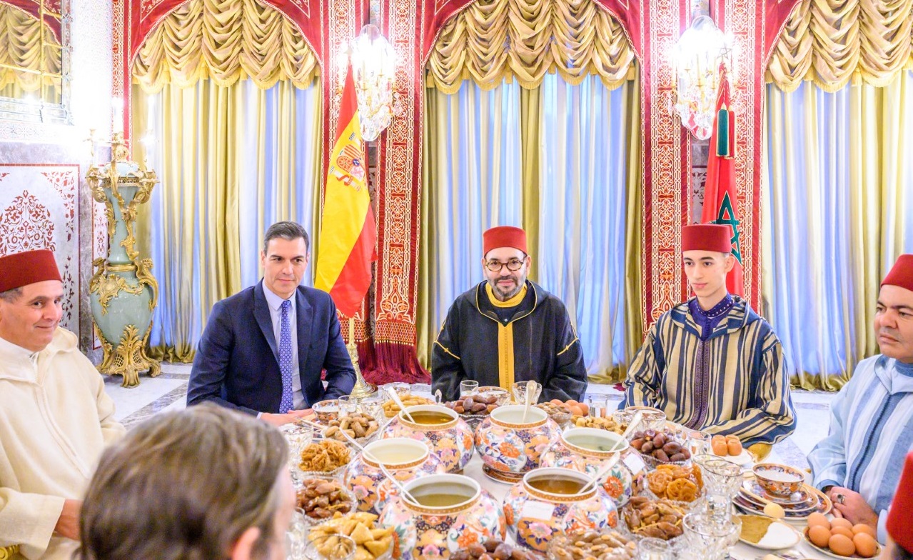 S.M. le Roi offre un iftar en l'honneur de M. Pedro Sanchez, président du gouvernement espagnol