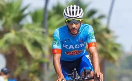 Cyclisme: Achraf Ed-Doghmy gagne la course sur route, Mohcine El Kouraji remporte le contre-la-montre