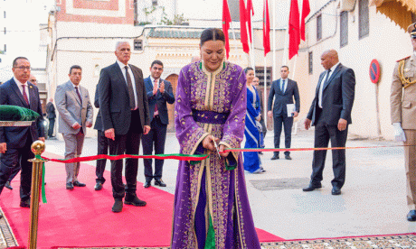 S.A.R. la Princesse Lalla Hasnaa inaugure "Dar Tazi", siège de l'association Fès-Saiss pour le développement culturel, social et économique et de la Fondation "Esprit de Fès"