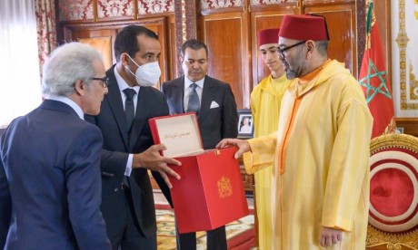 Sa Majesté le Roi Mohammed VI reçoit Wali Bank Al-Maghrib