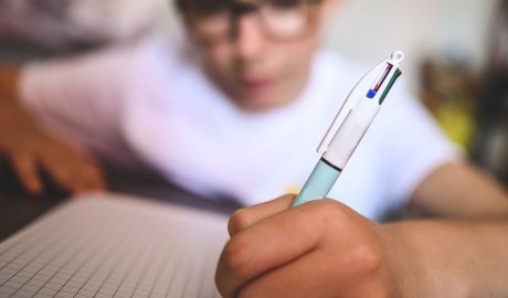 Rentrée scolaire : les stylos-billes comportent des substances toxiques (étude)