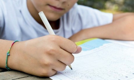 Vacances scolaires : Faut-il obliger les enfants à réviser ?    