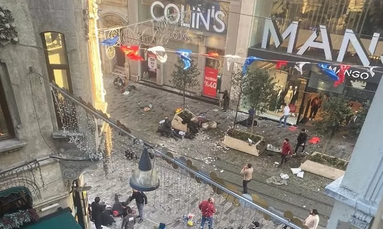 Explosion dans l'artère commerçante d'Istiklal, la plus fréquentée d'Istanbul : au moins 4 morts et 38 blessés