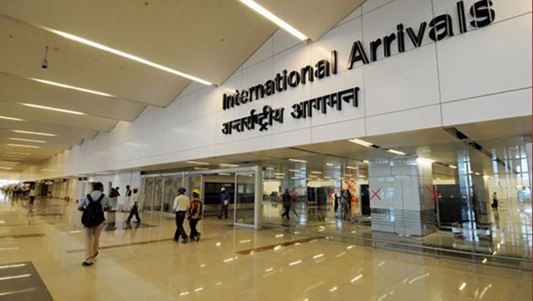 Covid-19: L'Inde rétablit les tests aléatoires à l'arrivée des vols internationaux