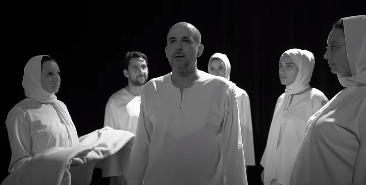 Théâtre : Hassan El Jaï en tournée nationale en janvier avec «Majnûn, le fou de Layla»
