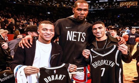 Achraf Hakimi et Kylian Mbappé s'invitent chez les Nets de Brooklyn  