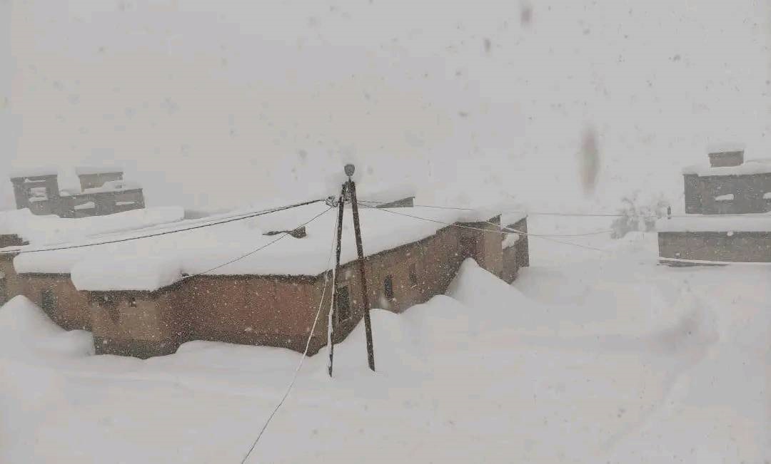 Ouarzazate : La neige entraîne des coupures d’électricité et de routes 