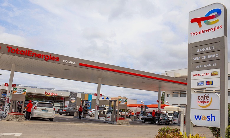 Total plafonne les prix des carburants en France à 1,99 euro 