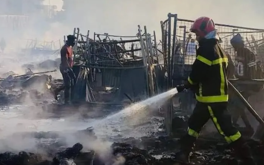 Casablanca : l'incendie survenu devant la gare Ouled Ziane maitrisé (autorités locales)