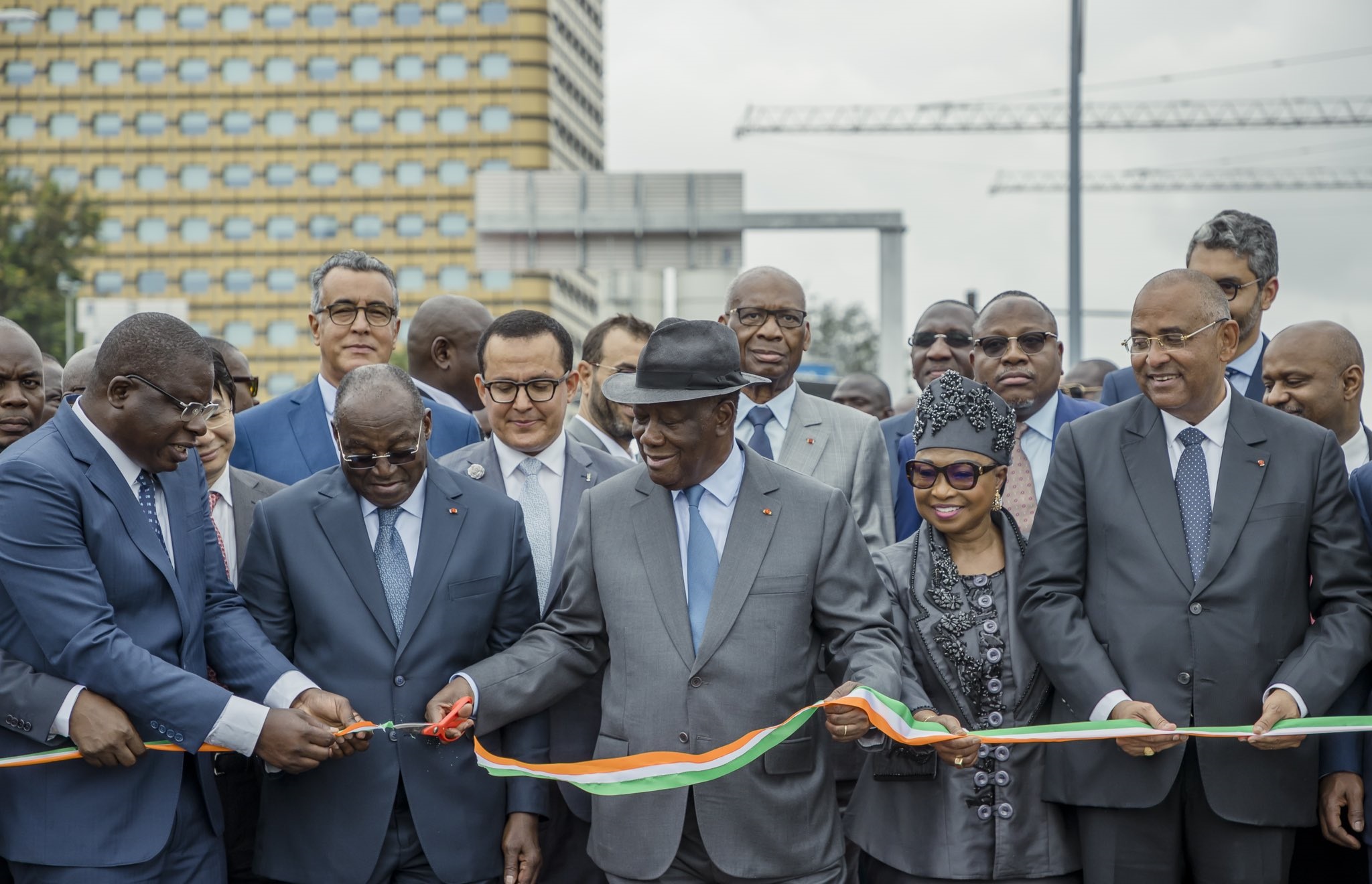 Maroc-Côte d’Ivoire : le pont de Cocody à Abidjan inauguré par Alassane Ouattara