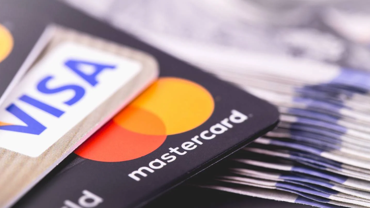 Etats-Unis: Visa et Mastercard envisagent d'augmenter les frais liés aux cartes de crédit pour les commerçants