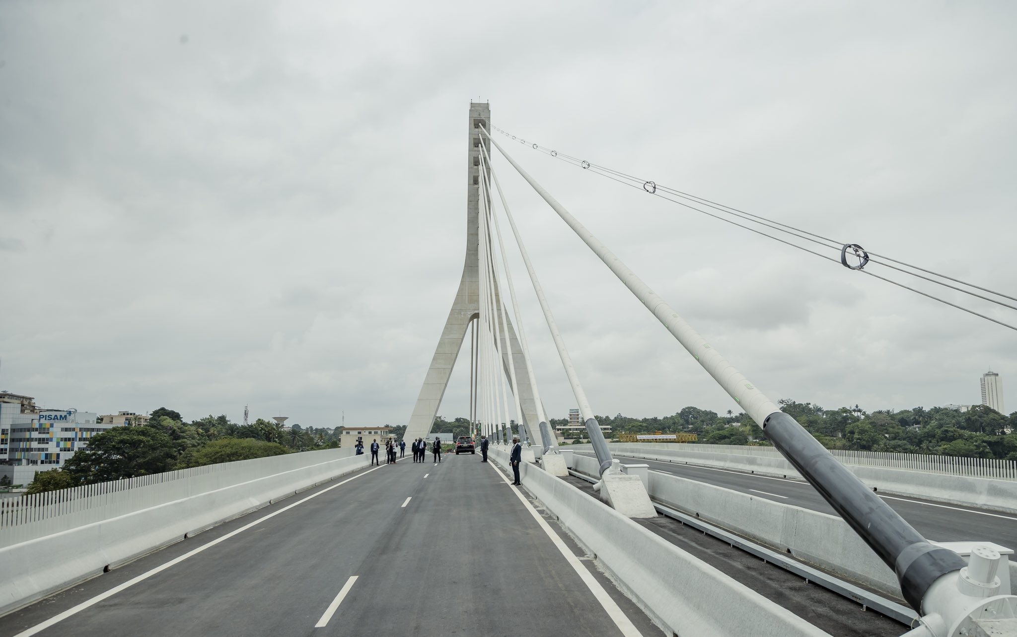 Maroc-Côte d’Ivoire : le pont de Cocody à Abidjan inauguré par Alassane Ouattara