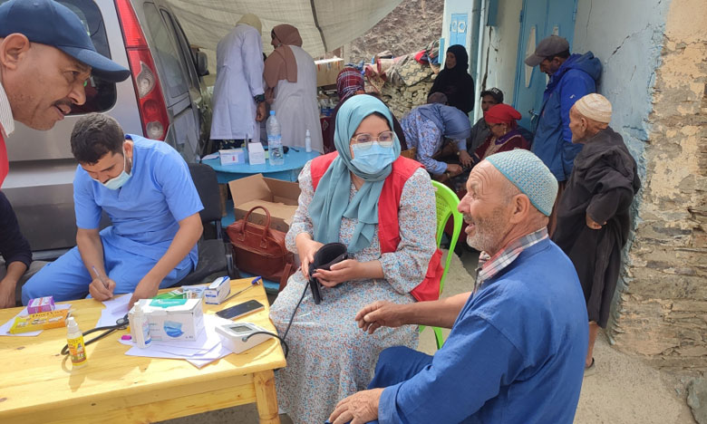 Séisme: Une caravane médicale pluridisciplinaire à la rescousse des blessés à Talat N'Yaqoub
