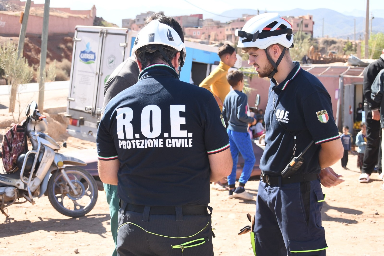 Séisme au Maroc : une équipe de secouristes italiens à l’œuvre à Tahanaout