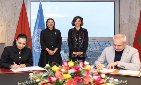Video : S.A.R. la Princesse Lalla Hasnaa préside à Paris la signature d'un partenariat entre la Fondation pour la sauvegarde du patrimoine culturel de Rabat et l’UNESCO