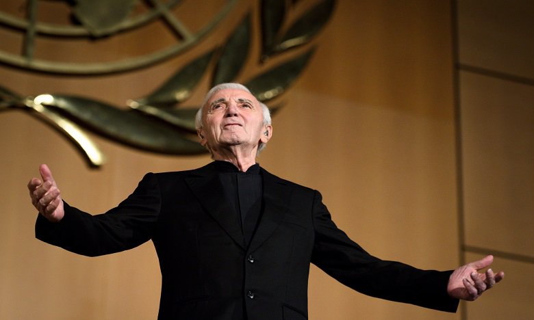 Charles Aznavour : une grande voix s'éteint